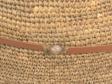 Charger l'image dans la galerie, AZIZ Tan Leather Chapeau