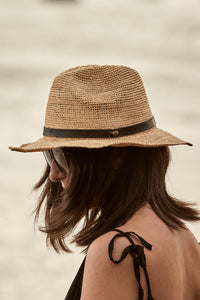 ELYA cuir noir Chapeau