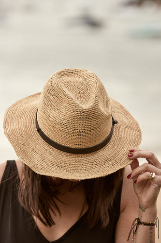 ELYA cuir noir Chapeau